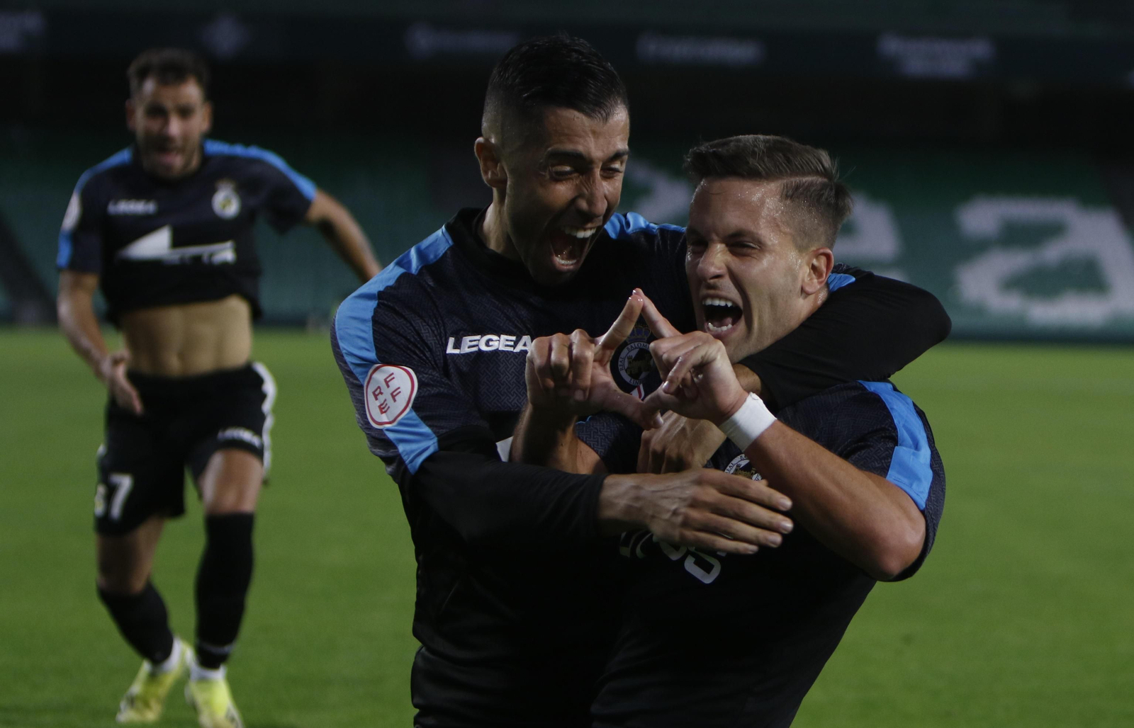 Las fotos del triunfo de la Real Balompédica sobre el Betis Deportivo en el Villamarín