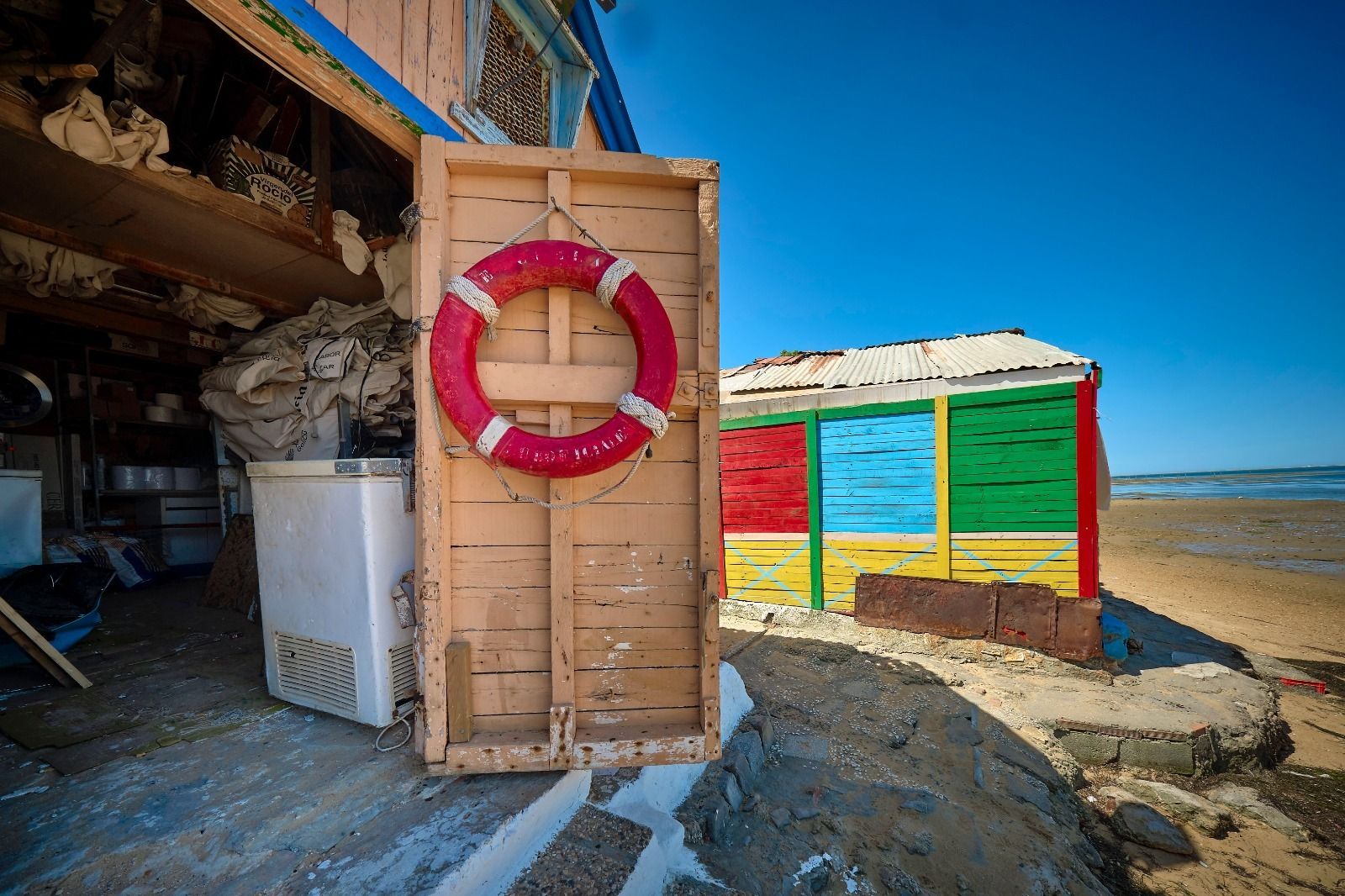 Algunas de las casetas de la playa de La Casería.