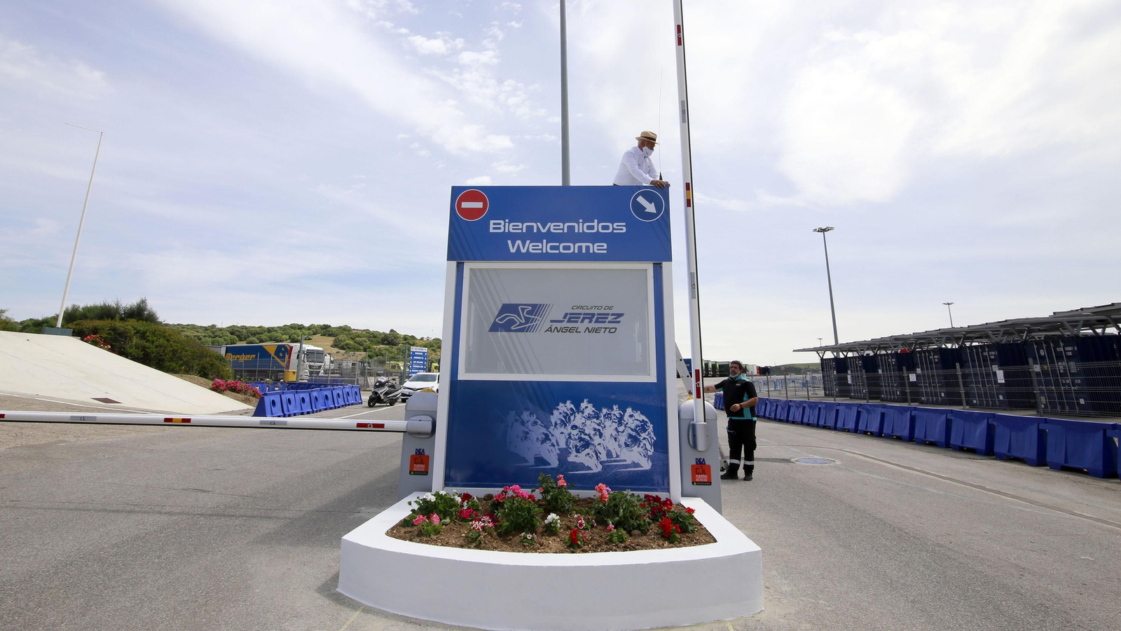 Preparativos en el Circuito de Jerez - Ángel Nieto
