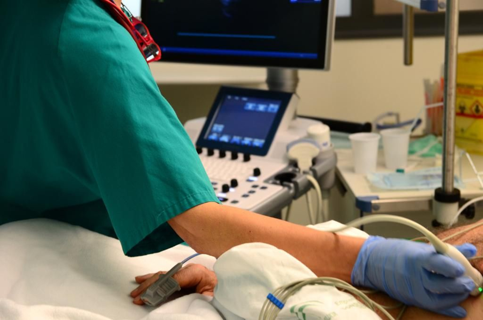 La lucha contra el coronavirus desde la UCI del Reina Sofía, fotografiada por sus profesionales