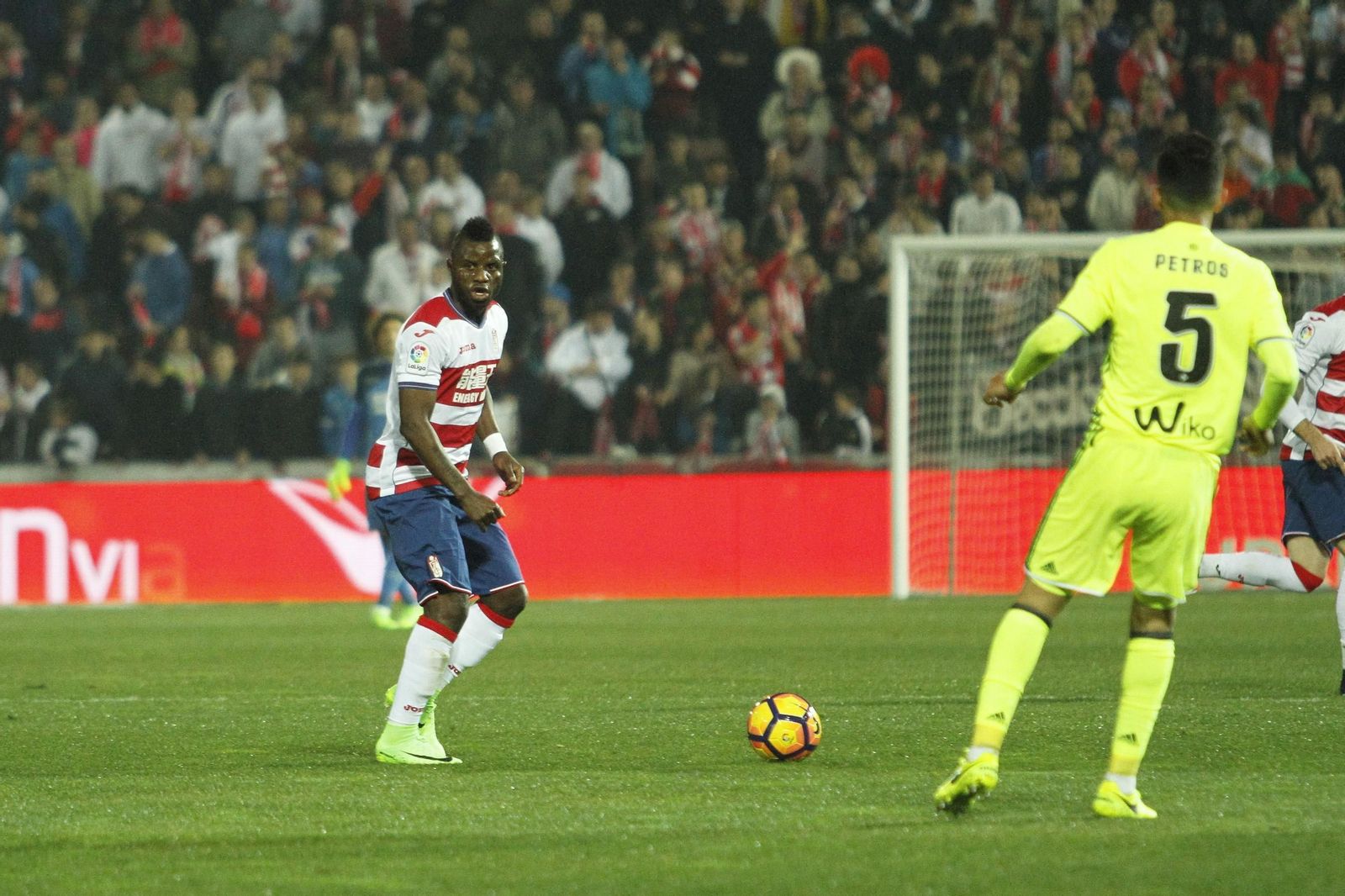 Machís levanta el pulgar ayer en la Ciudad Deportiva.