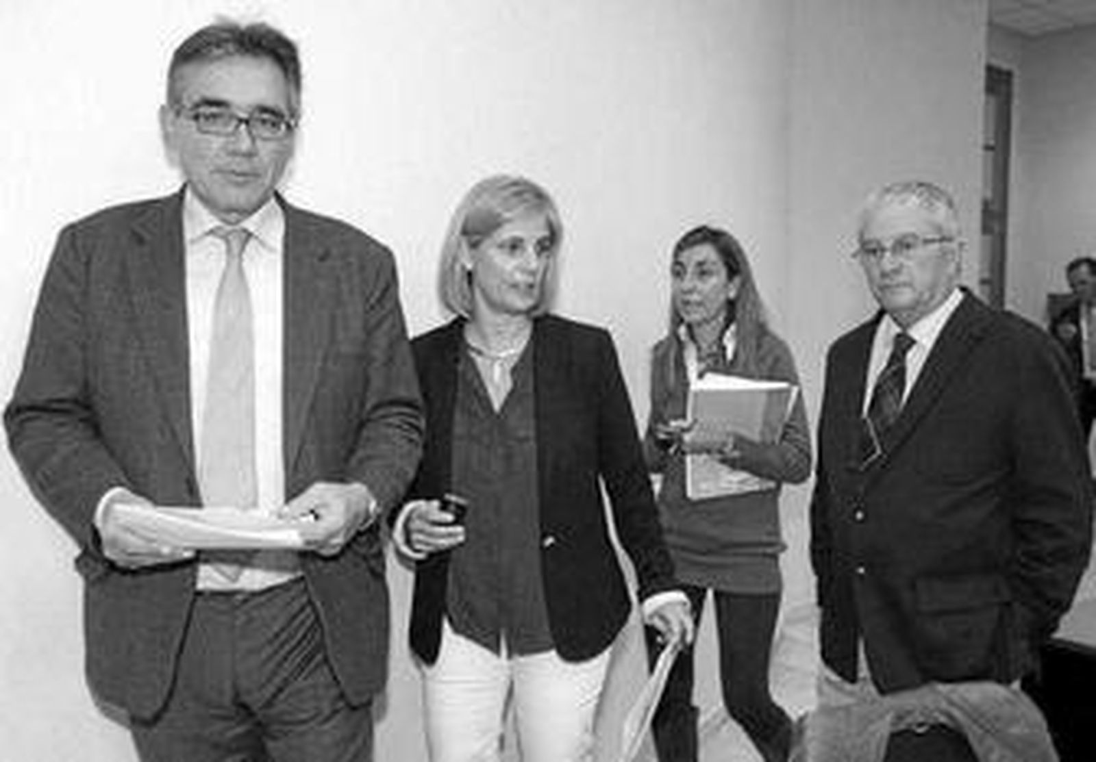 Javier Durá, María José García-Pelayo y Enrique Espinosa, ayer en Jerez.