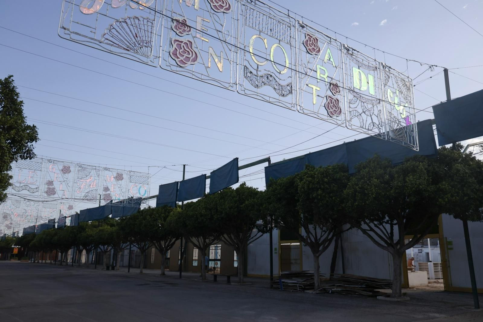 Comienza la cuenta atrás para la Feria de Málaga, en imágenes