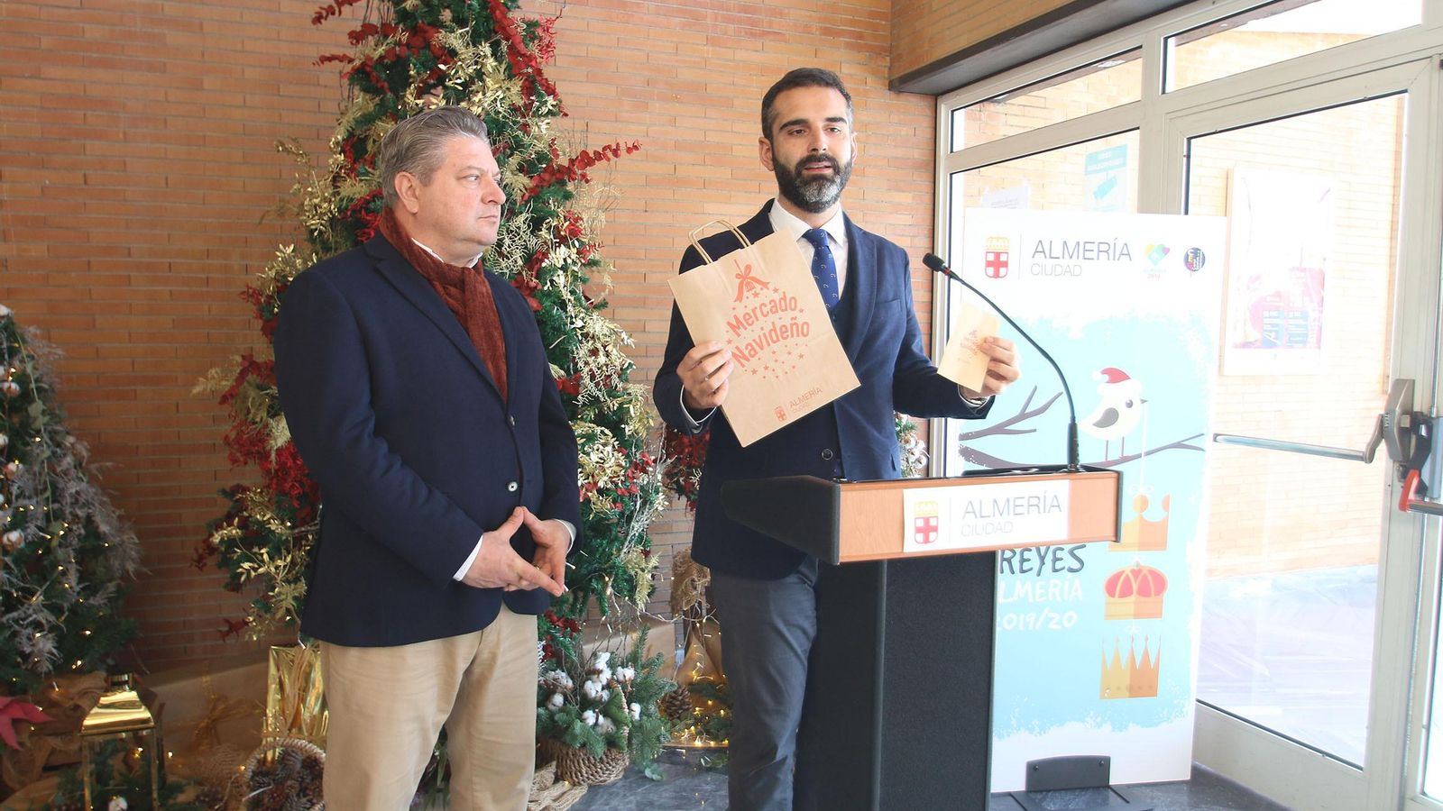 Diego Cruz y Ramón Fernández-Pacheco, en el Auditorio Maestro Padilla
