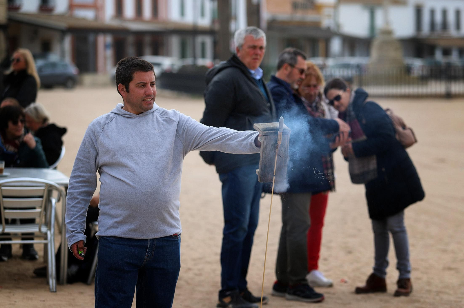 Imágenes del gran ambiente en la aldea de El Rocío en la mañana del domingo