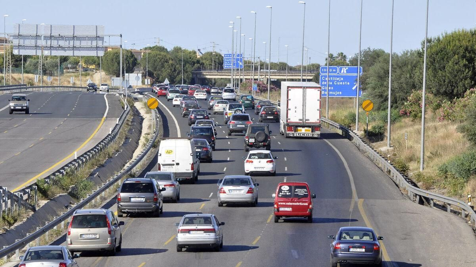 Retenciones de hasta diez kilómetros en varios puntos de la A-49 a la altura de Bollullos Par del Condado Retenciones de hasta diez kilómetros en varios puntos de la A-49 a la altura de Bollullos Par del Condado