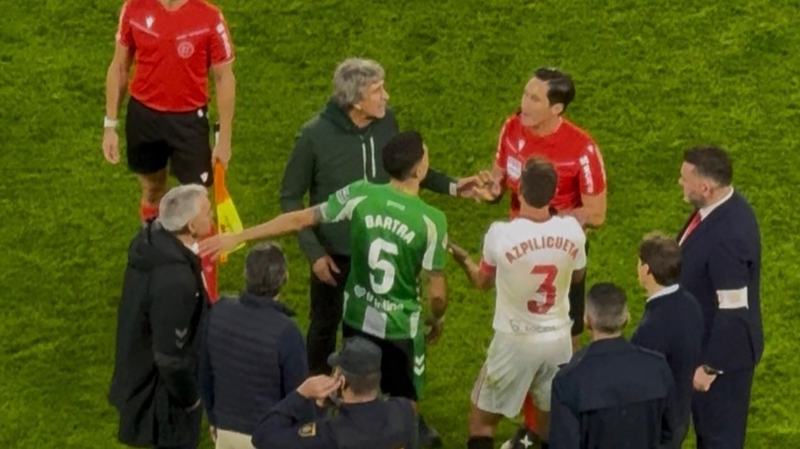 Pellegrini, enfadado con la situación de la suspensión del partido