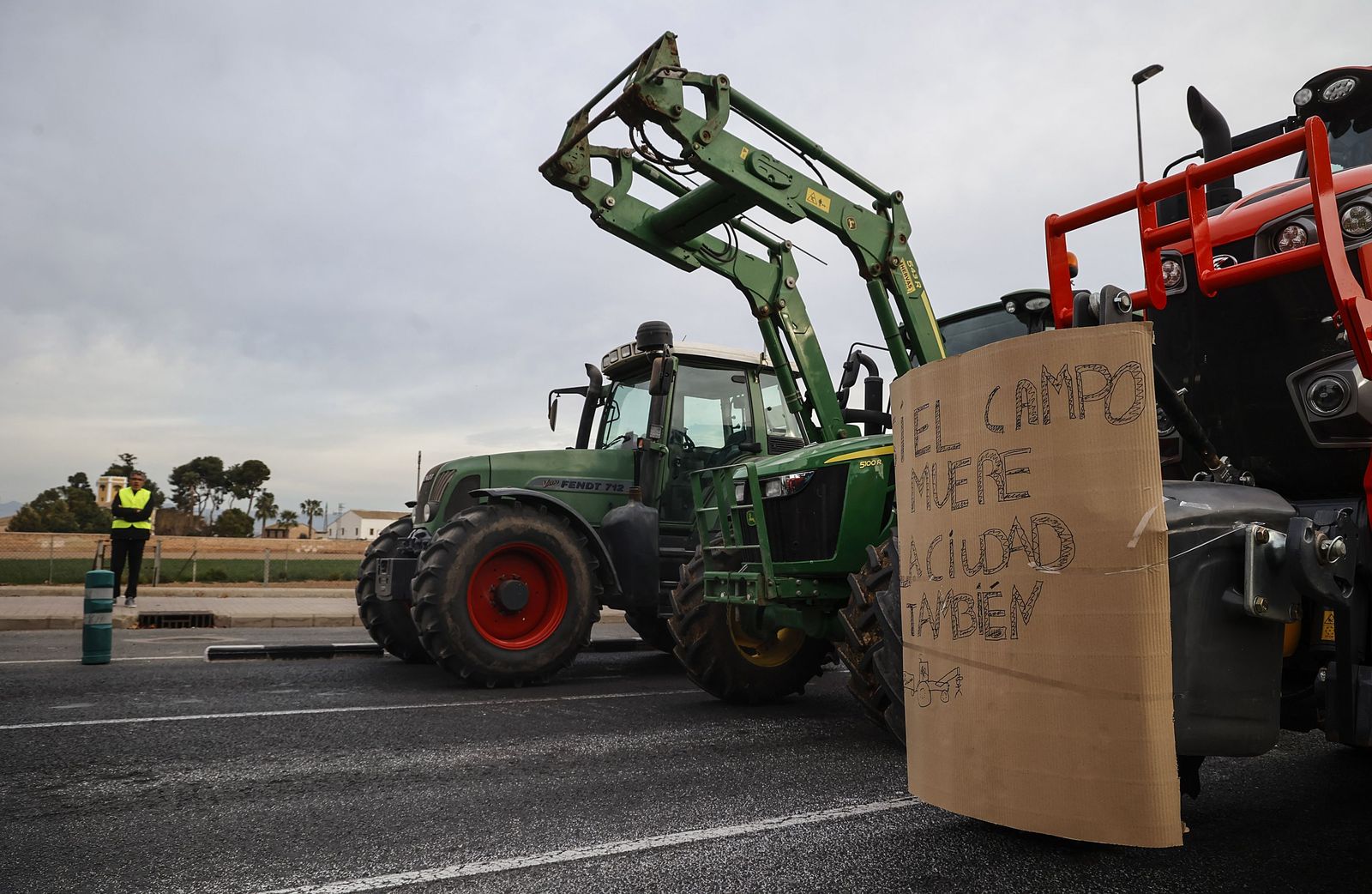 Las imágenes de la tractorada por las carreteras españolas: el campo para las principales vías