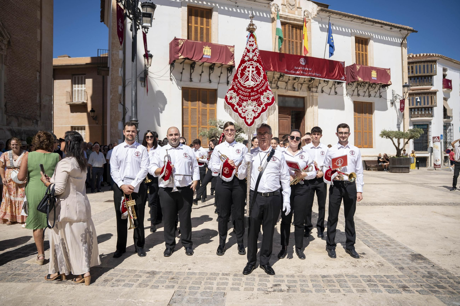 Eucaristía y procesión de Exaltación de la Cruz en la localidad de Vélez-Rubio