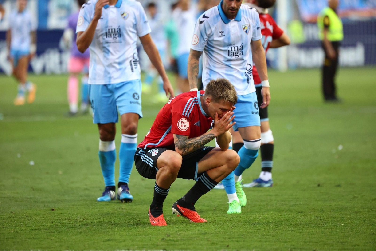 La alegría del Málaga CF tras pasar a la final, en fotos