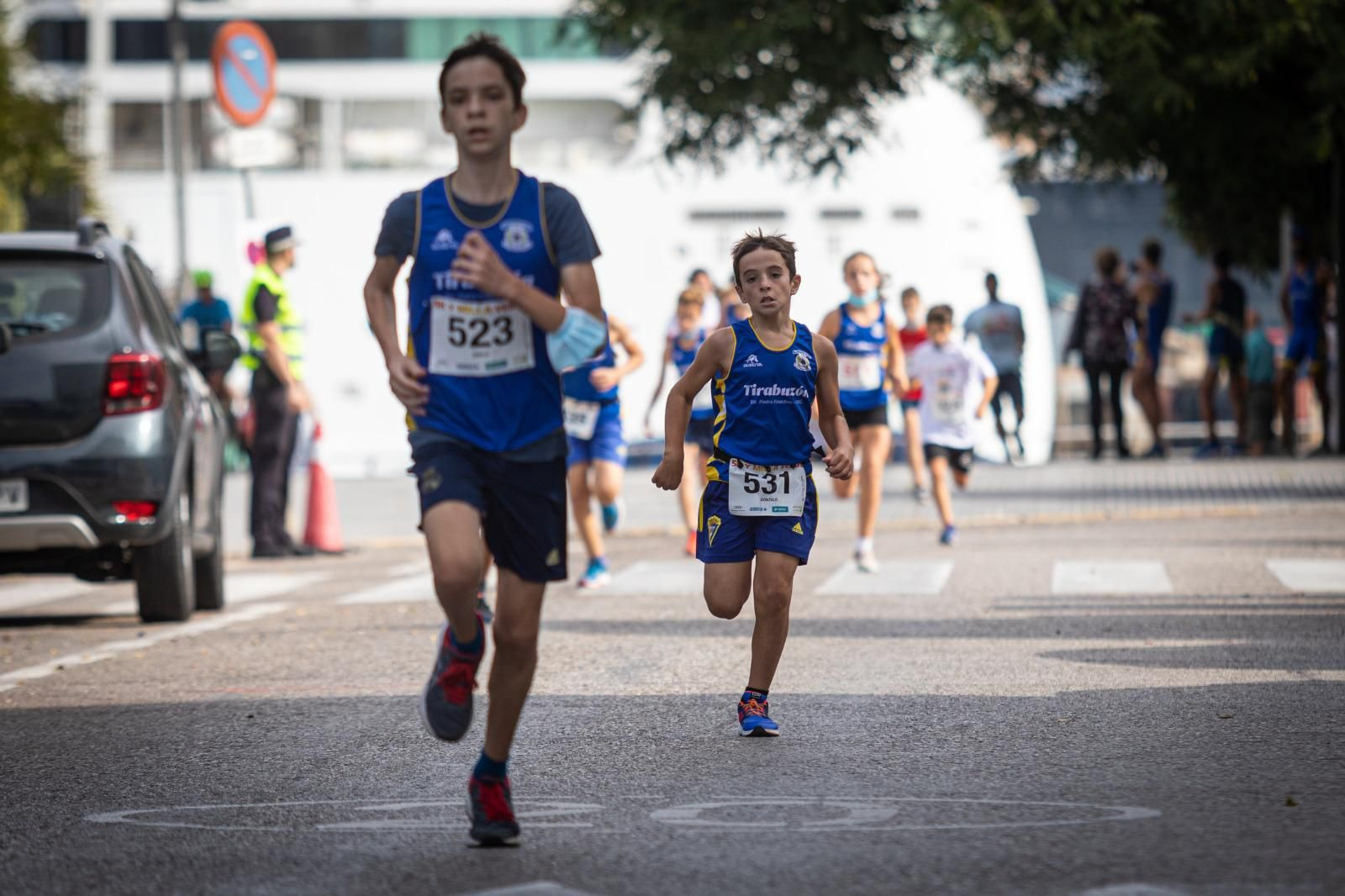 Imágenes: Cádiz vive la carrera solidaria de la Milla Verde