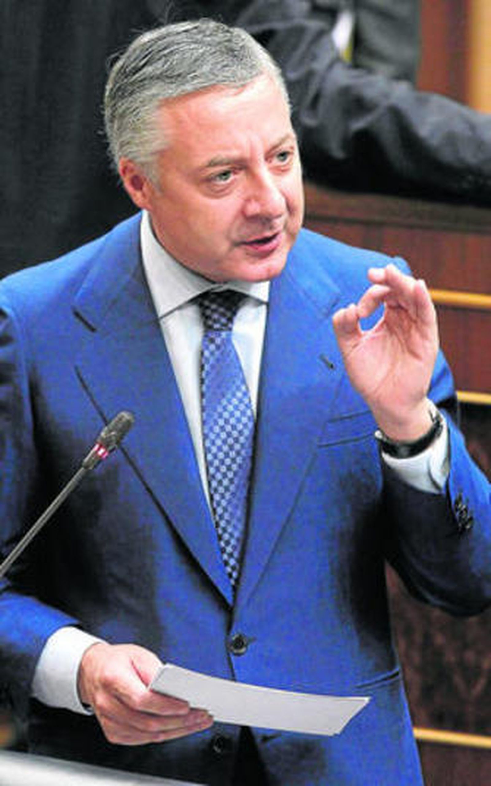 El ministro Blanco en un momento de su intervención de ayer.