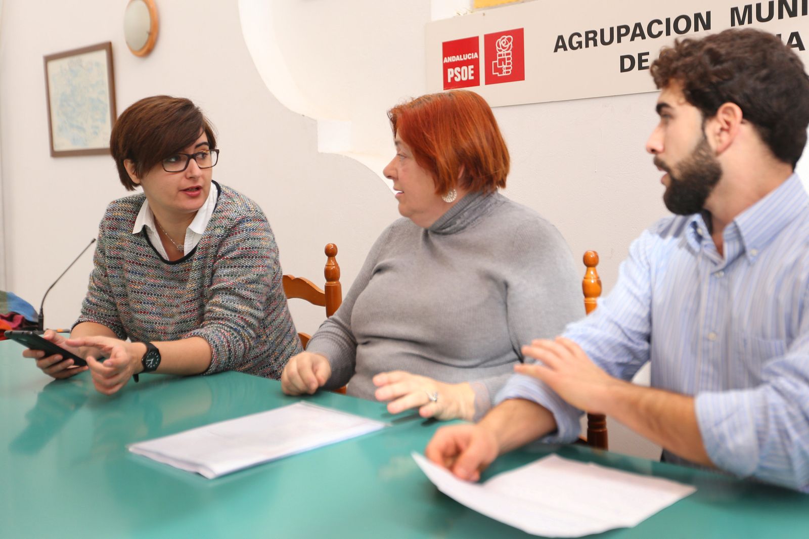 A la izquierda, Virginia Forero en una comparecencia de prensa con sus compañeros de filas Cándida Verdier y  Francisco Pérez.