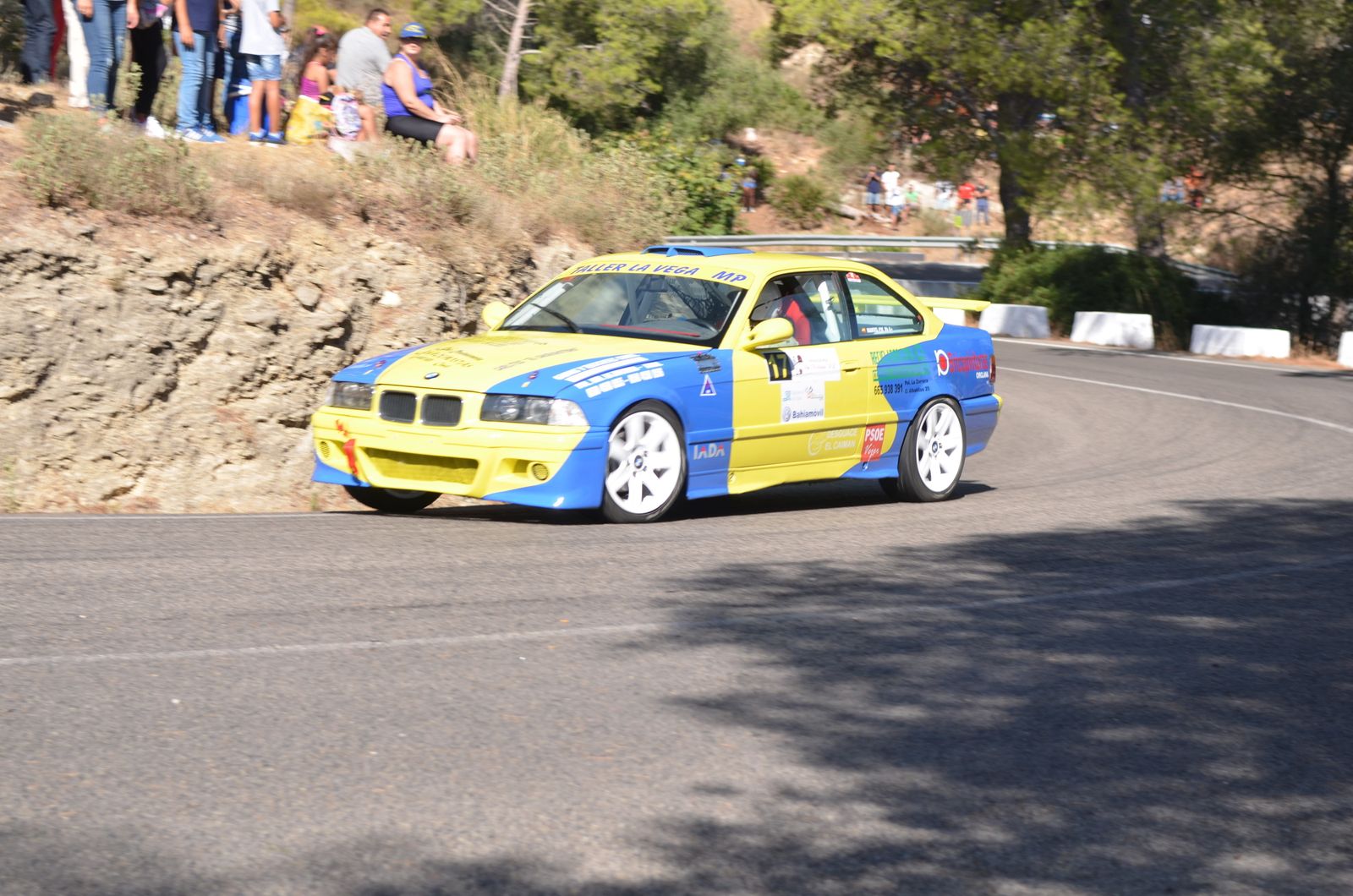 El vejeriego Manuel Pareja (BMW 325), uno de los representantes de la entidad organizadora, Escudería Sur.