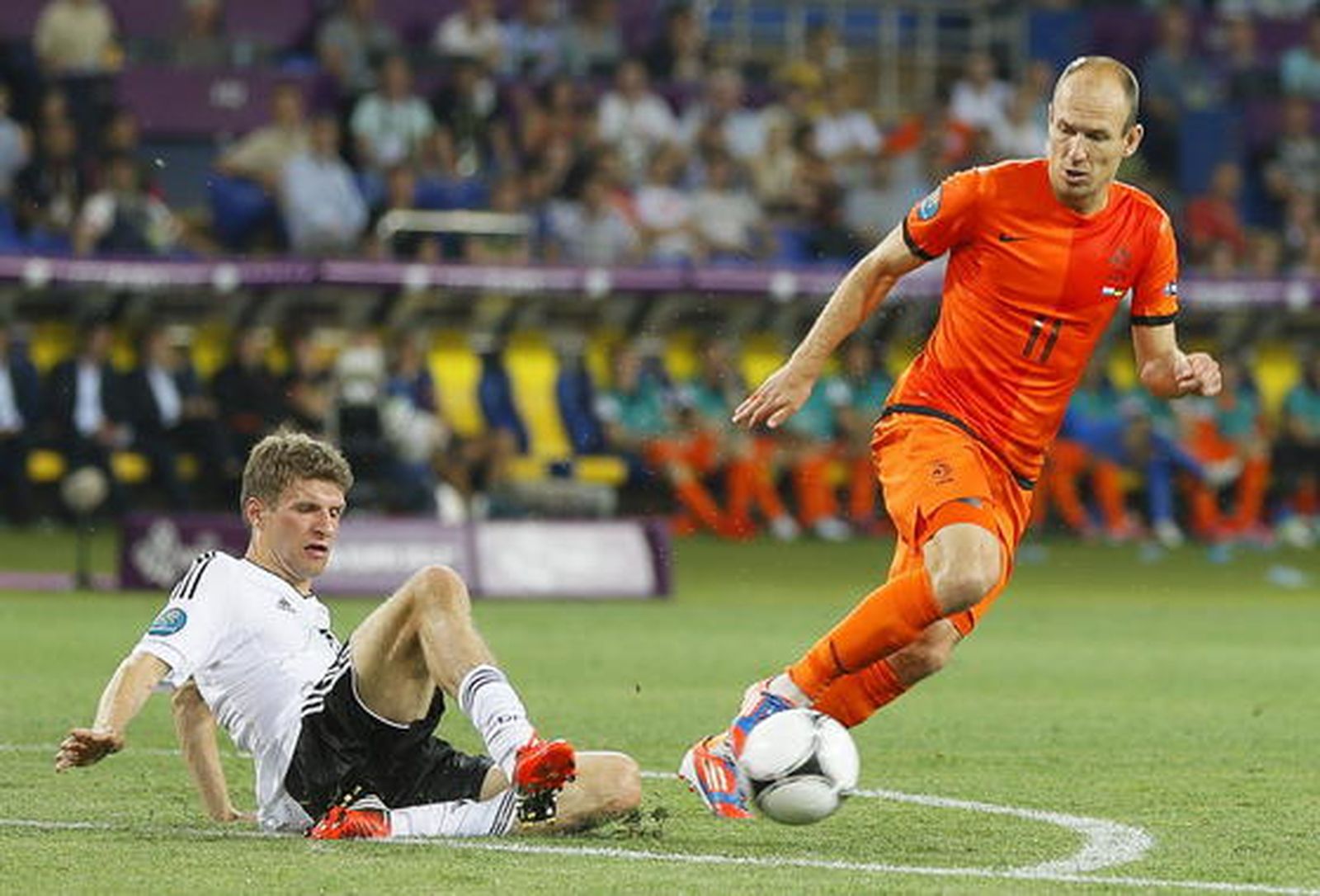 Alemania da un golpe en la mesa al vencer 1-2 a Holanda.

Foto: EFE