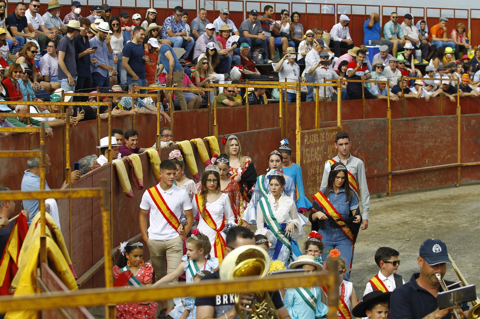 Imágenes de la corrida de toros en las Fiestas de Abrucena.