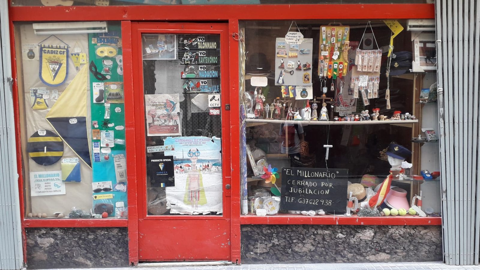 La tienda de 'El Millonario', en la calle Barrié, ya cerrada.