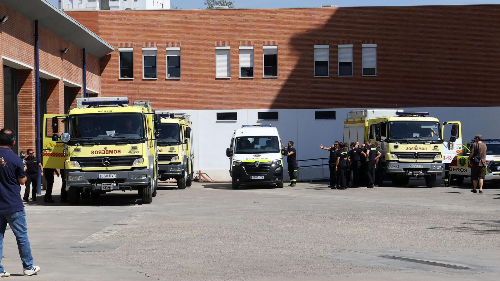Bomberos de la provincia de Cádiz se trasladan a Orense para apoyar en la lucha contra los incendios