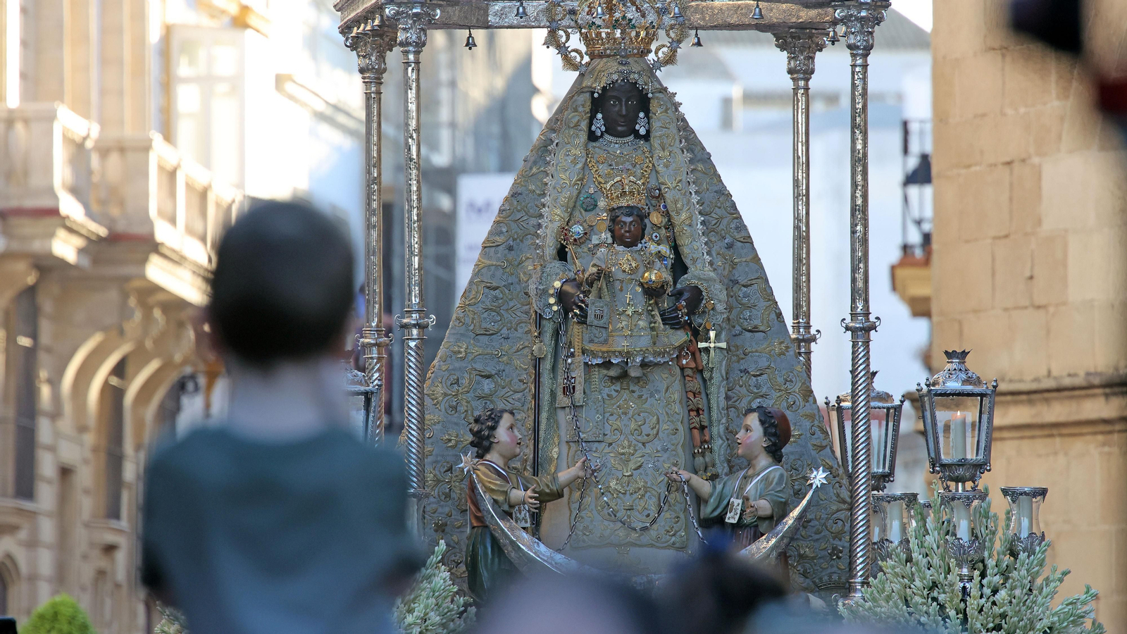 Procesión de la Virgen de la Merced por Jerez