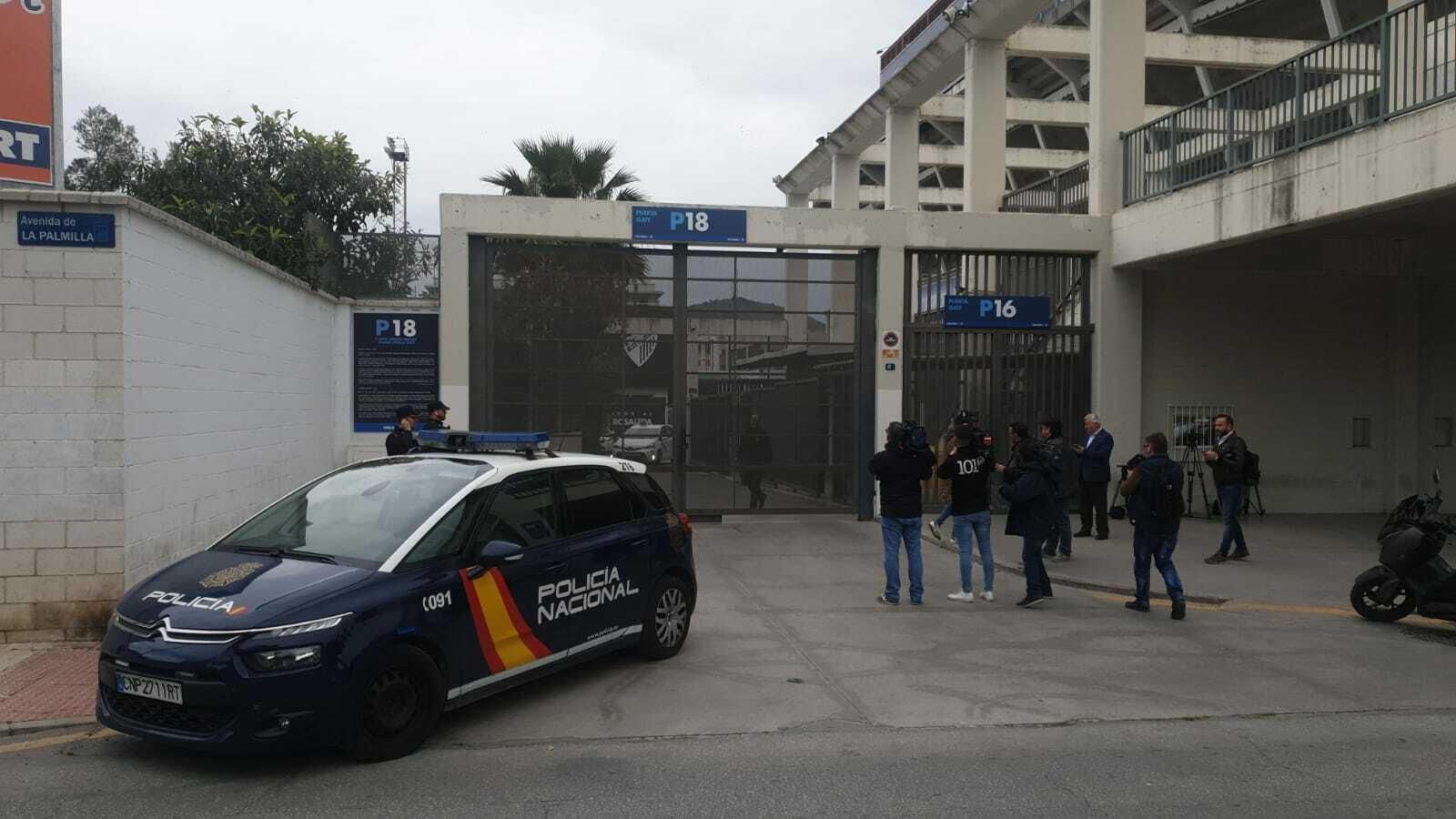 Una imagen de la entrada al parking de La Rosaleda.