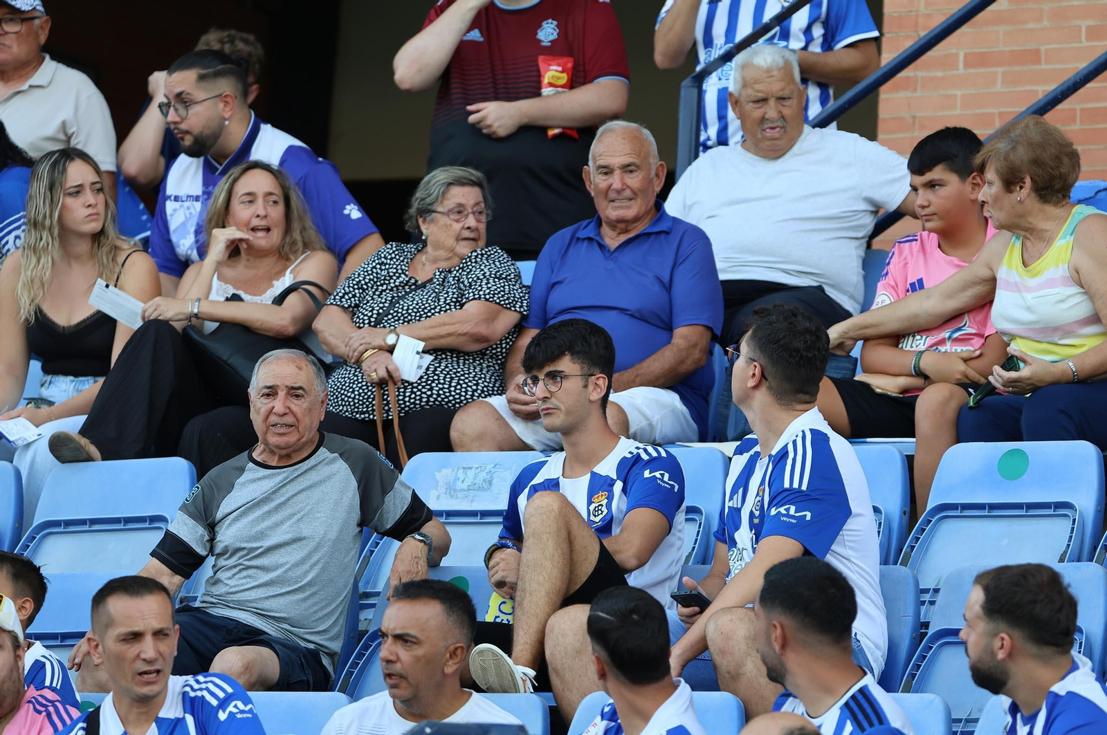 Búscate en las gradas del estadio en la celebración del Trofeo Colombino