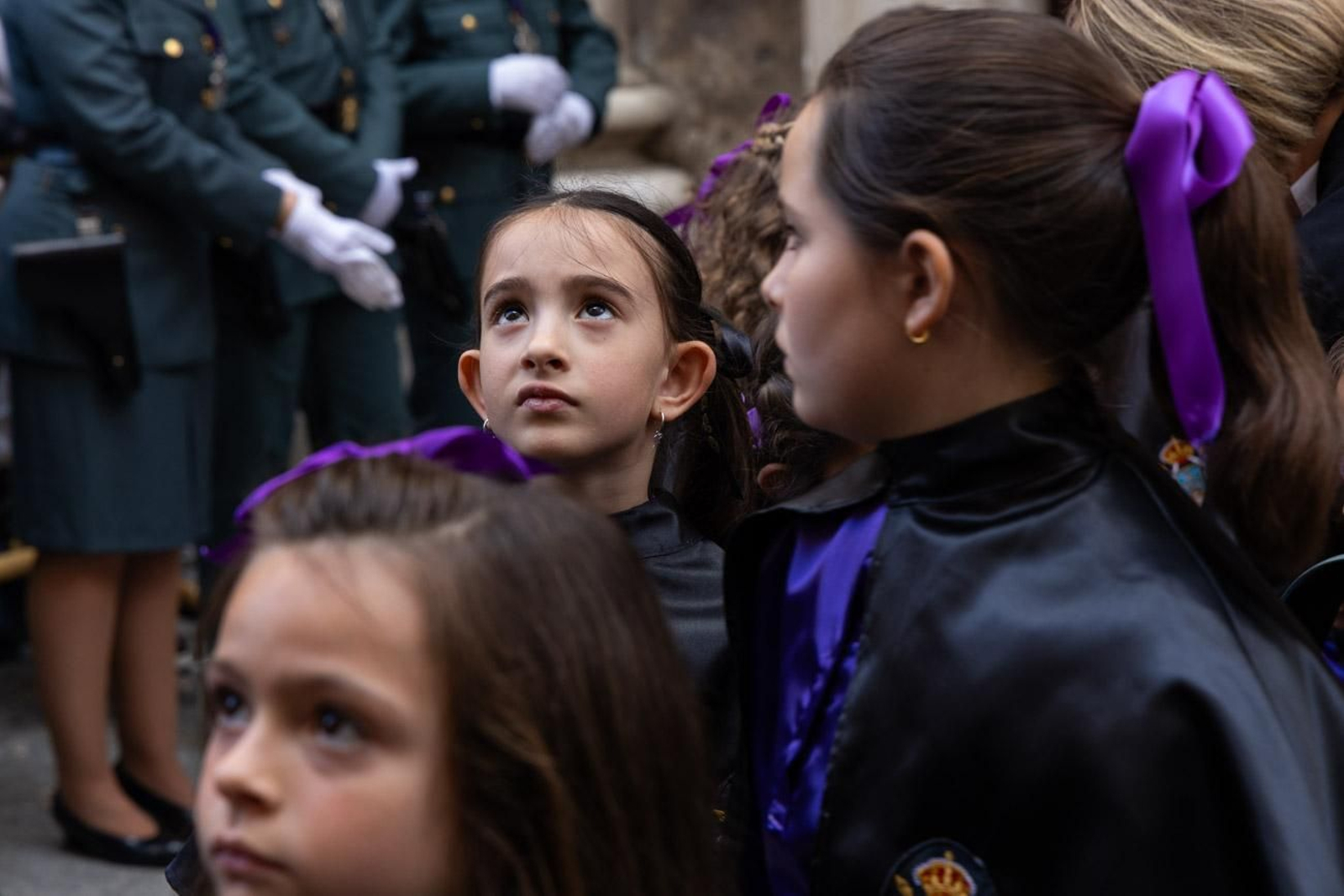 Las cofradías de la Vera Cruz, Expiración y Gran Poder lucen sus cortejos en la calle