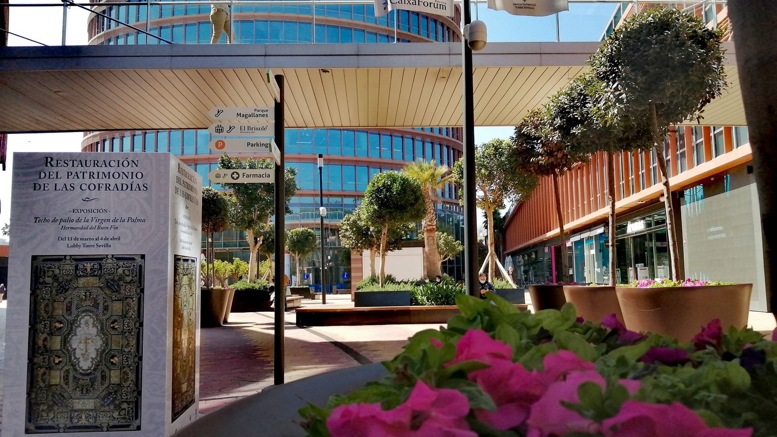 El centro comercial Torre Sevilla mantendrá el servicio de parking gratuito en horario comercial durante los fines de semana y festivos.