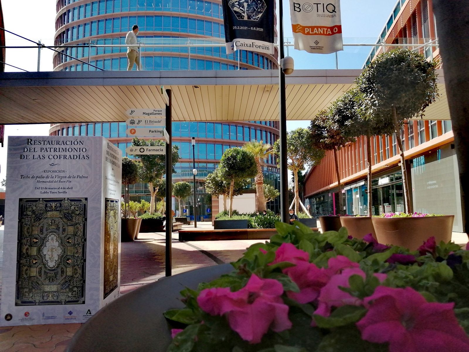 El centro comercial Torre Sevilla mantendrá el servicio de parking gratuito en horario comercial durante los fines de semana y festivos.