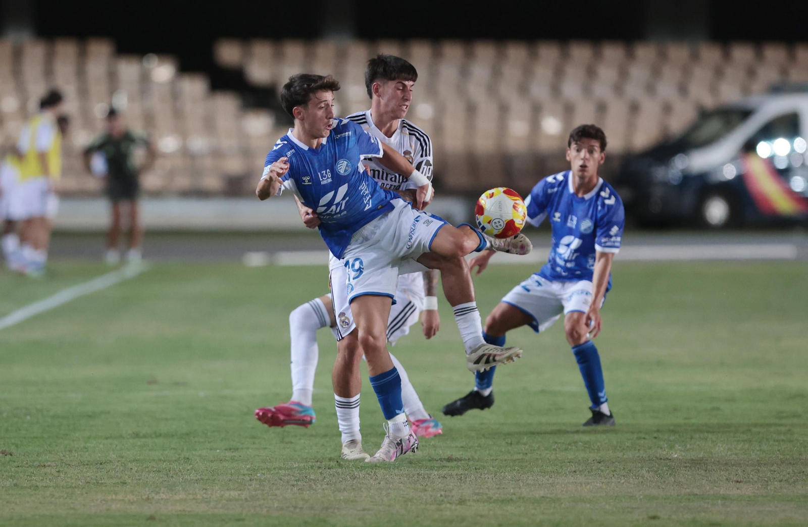 Imágenes del Trofeo de la Vendimia entre  Xerez DFC contra Real Madrid C en Chapín