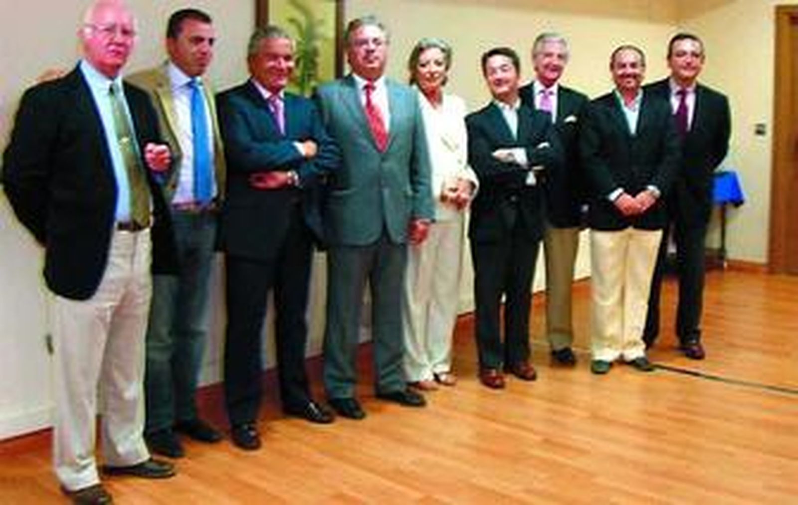 El jurado del XLI Trofeo 'Los Toros' de Radio Jerez, dando a conocer el fallo de los premios taurinos.