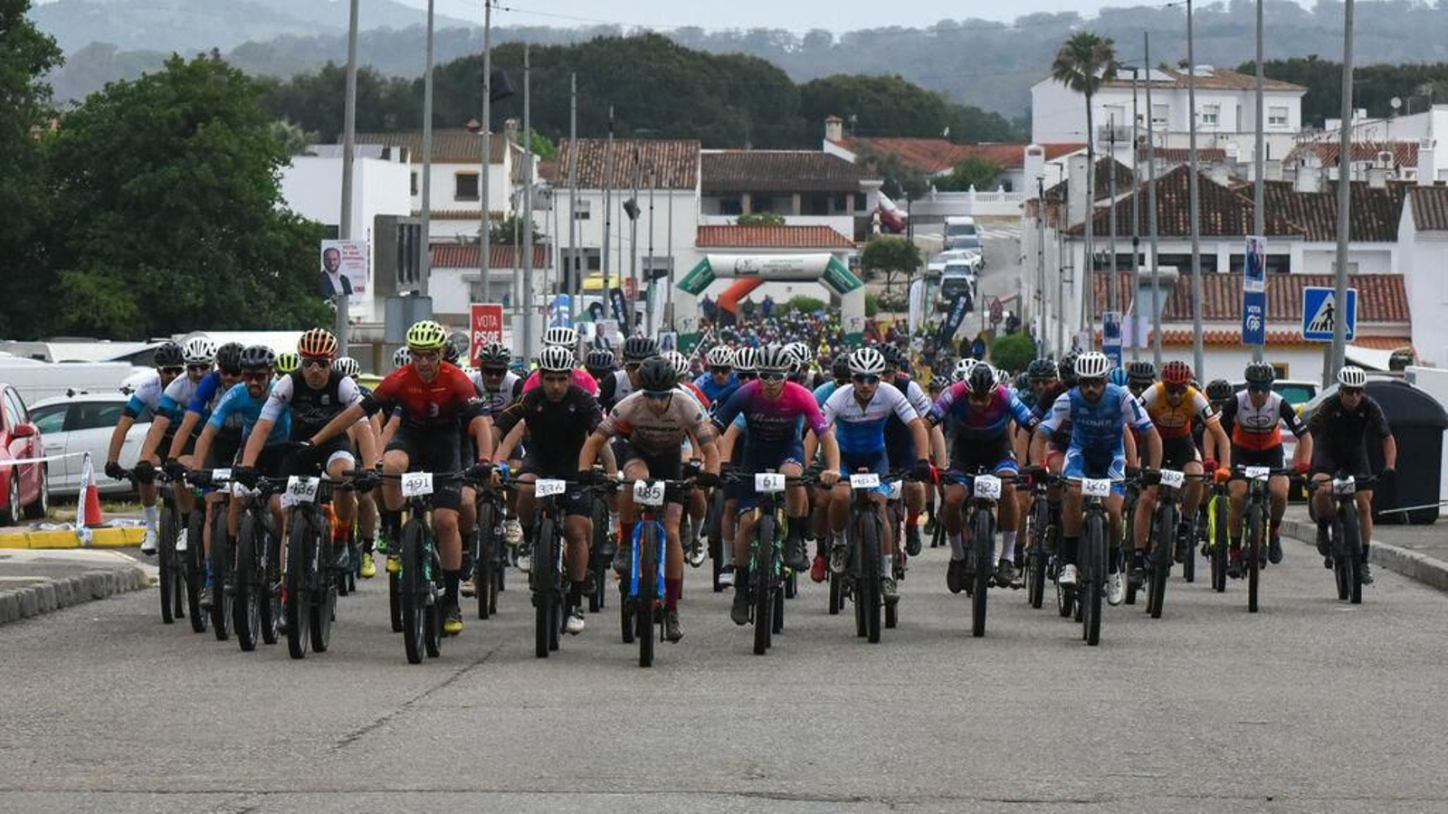 La salida de la MTB La Almoraima 2023 en Castellar.