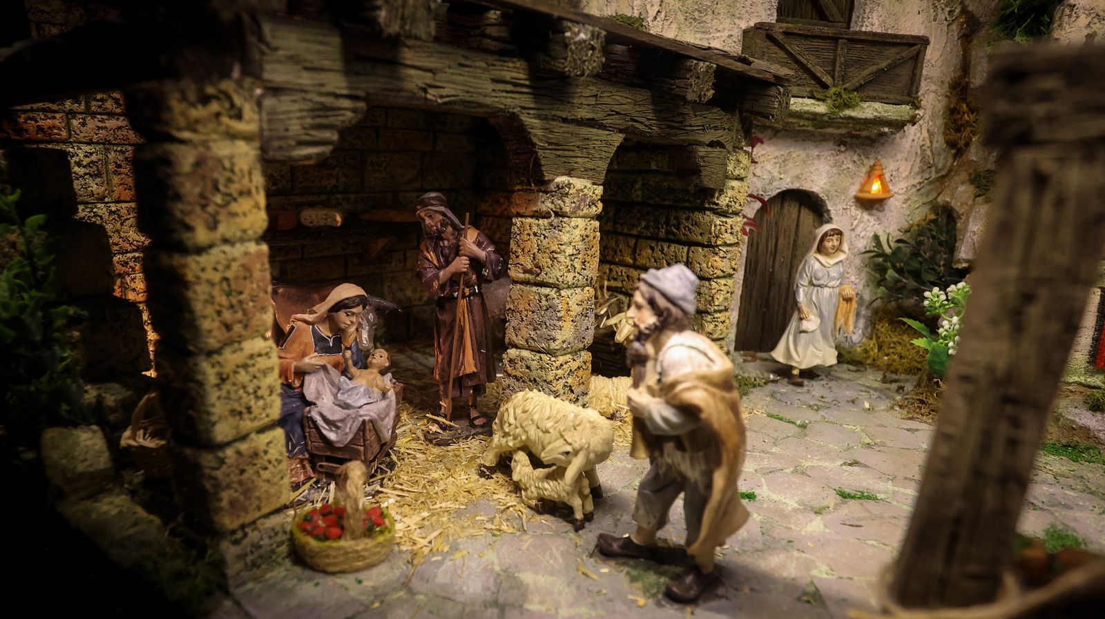 Así es la exposición de belenes en los claustros de Jerez