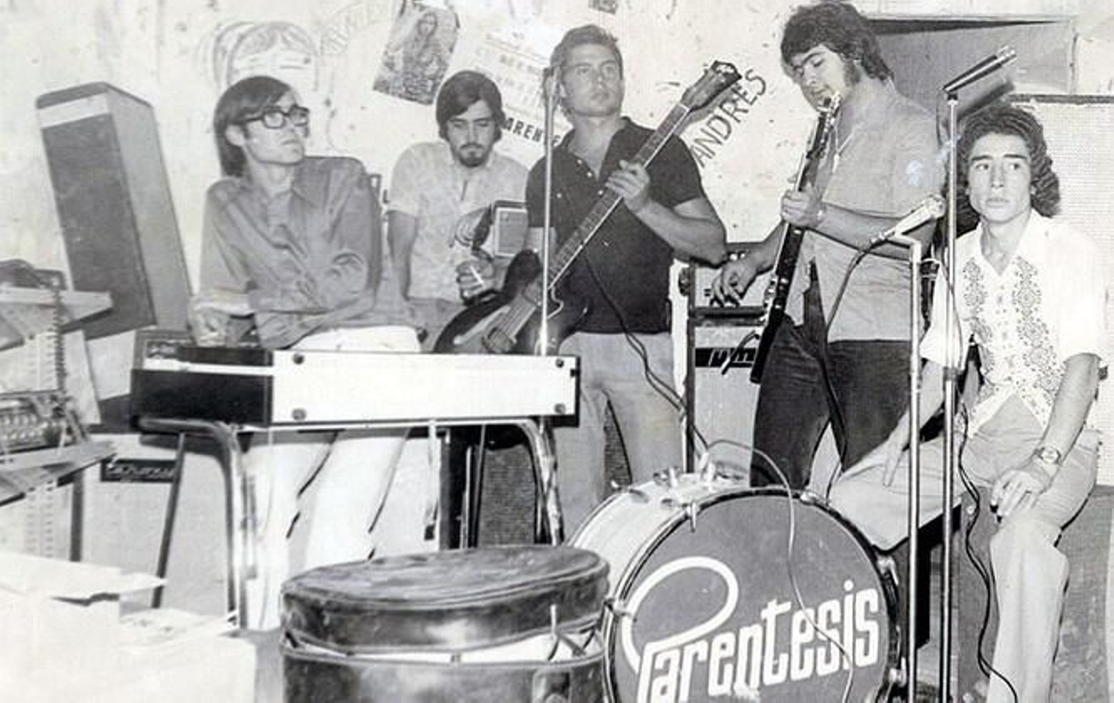 El joven atropellado, en la esquina de la  imagen.