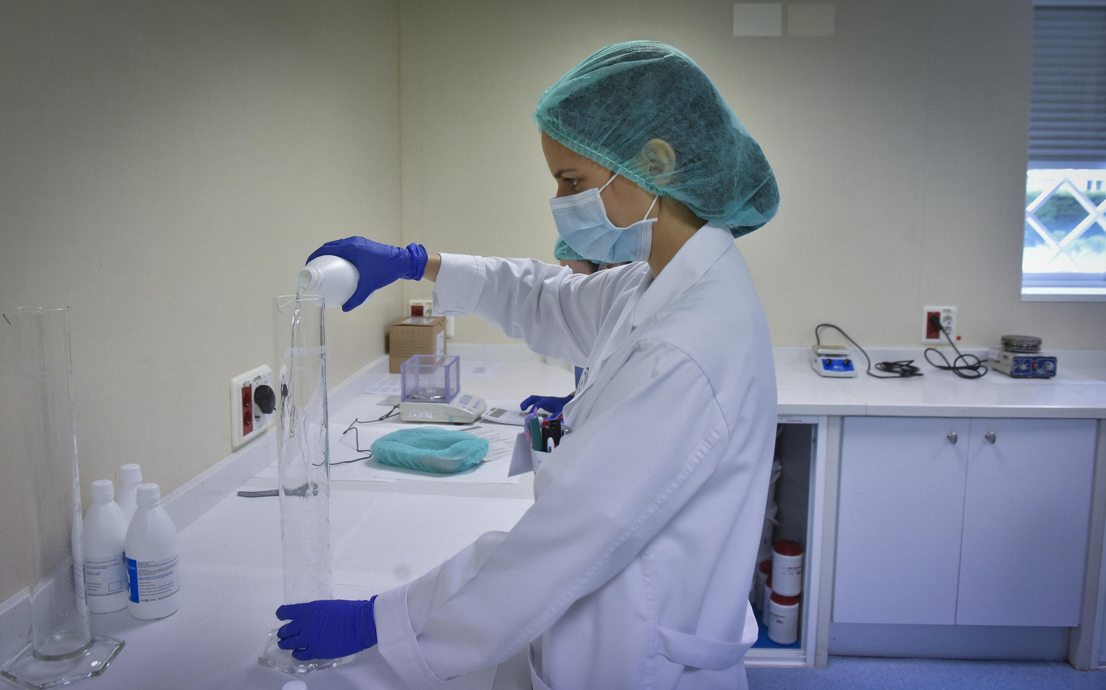 La resistencia en la sanidad andaluza en el Virgen del Rocío: laboratorio general y de urgencias contra el Covid-19