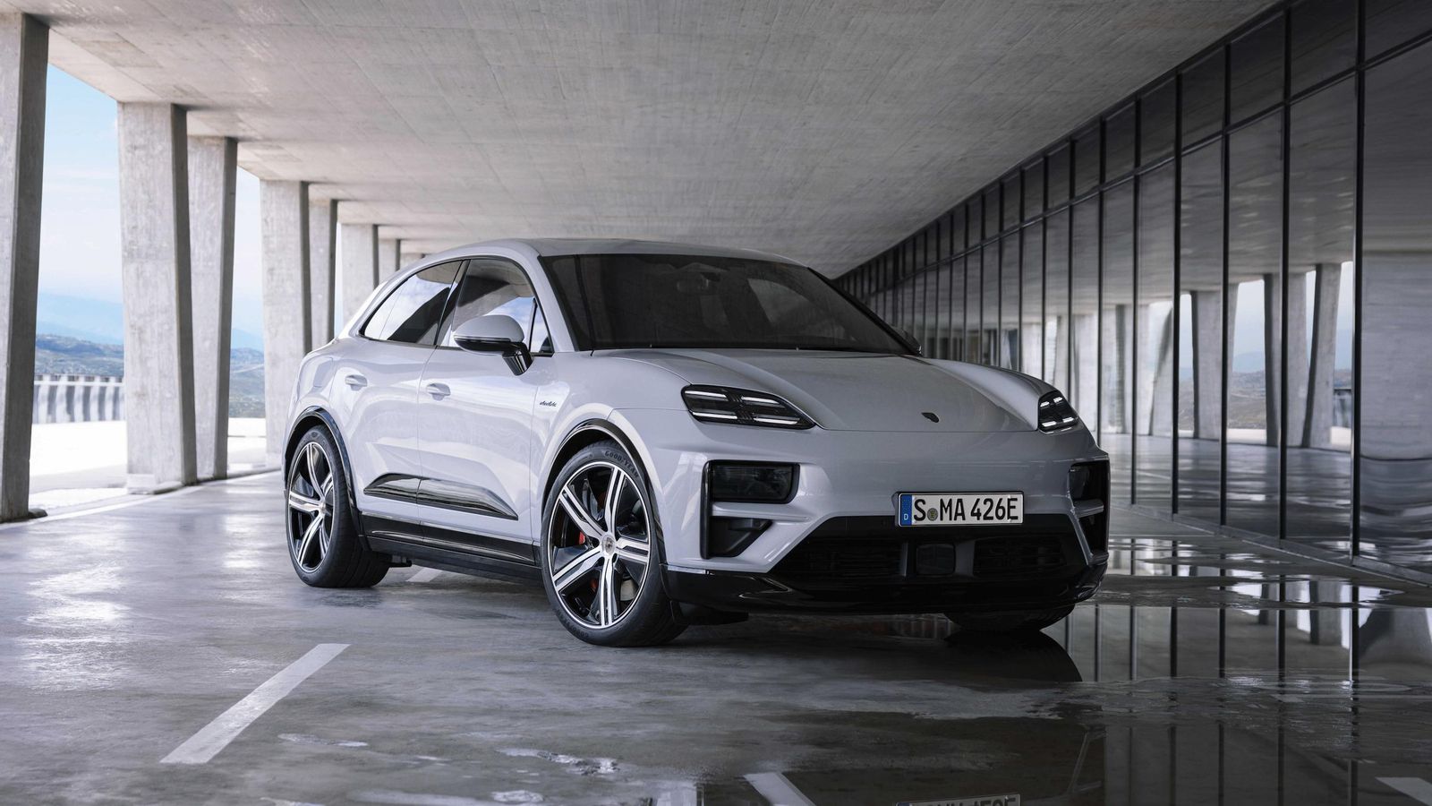 Estos Macan estrenan la nueva base PPE que, pronto, recibirán también los Audi Q6 e-tron y A6 e-tron. Utiliza una arquitectura eléctrica de 800 voltios, con sus considerables ventajas.