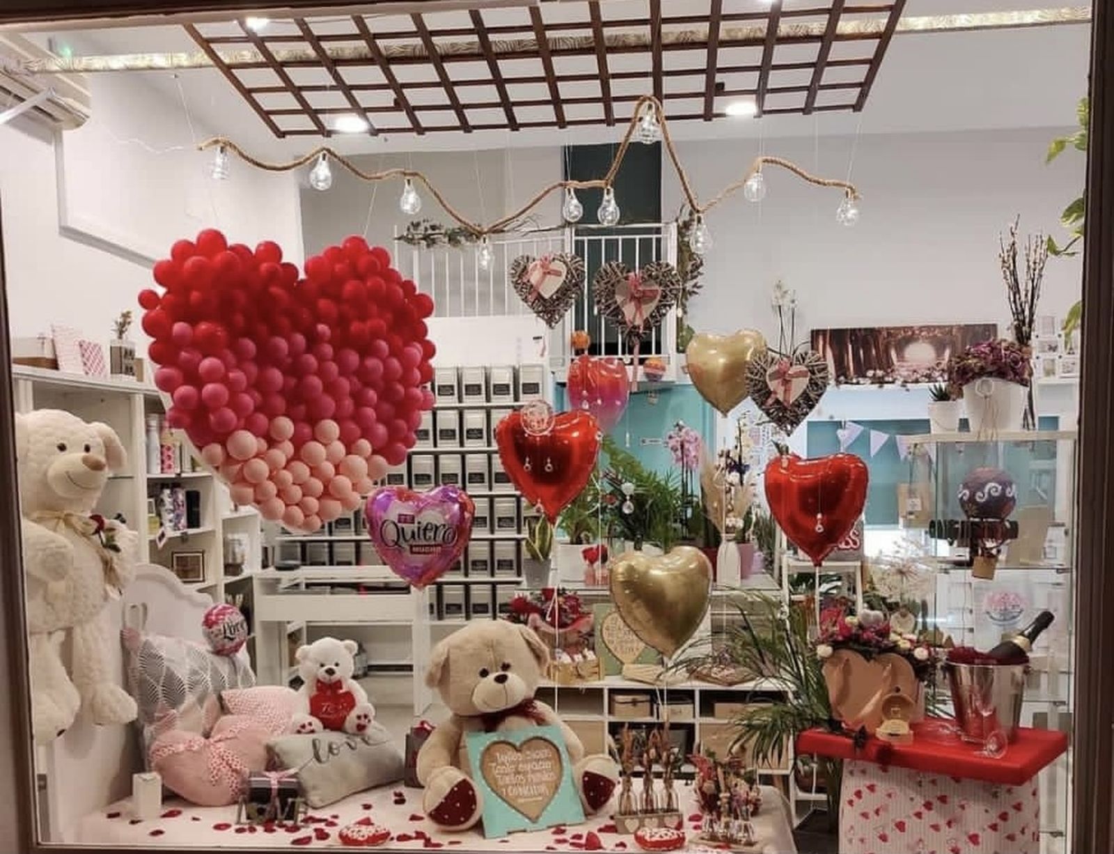 Los comercios de La Zubia (Granada) sortearán regalos por San Valentín