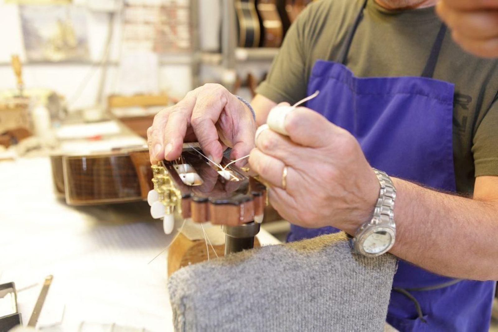 Taller de la empresa Guitarras MR