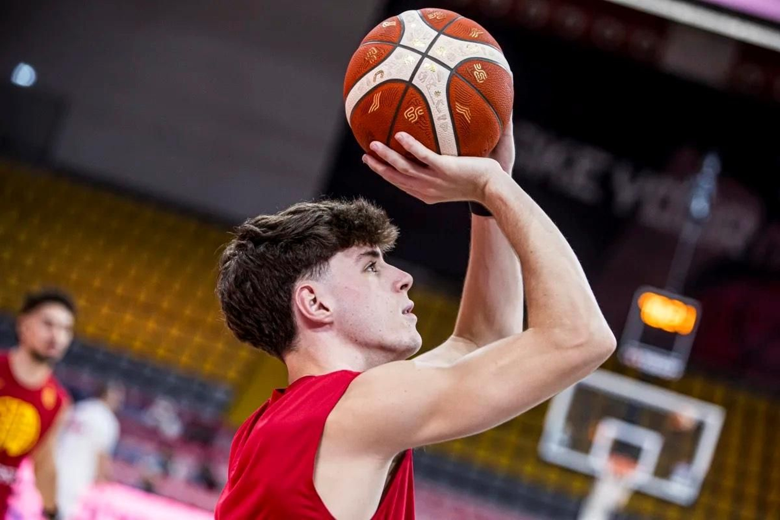 Saint-Supéry y España se estrenan con derrota en el Eurobasket 2025