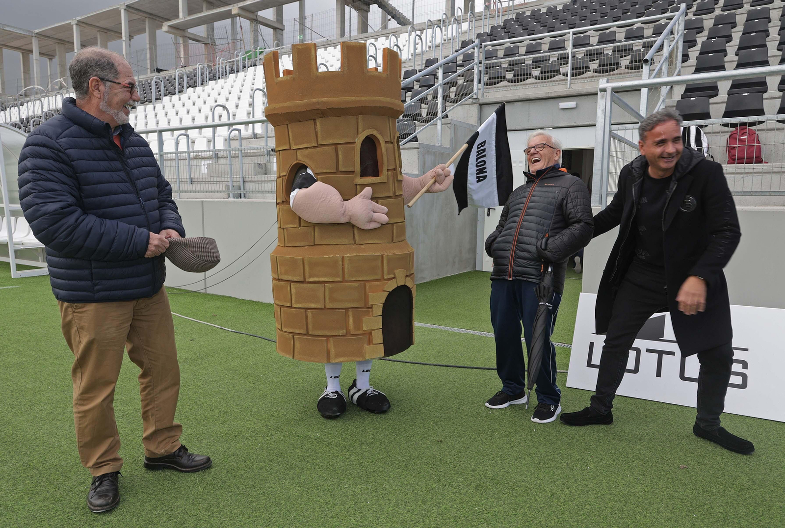 La presentación de la mascota oficial de la Balona La presentación de la mascota oficial de la Balona