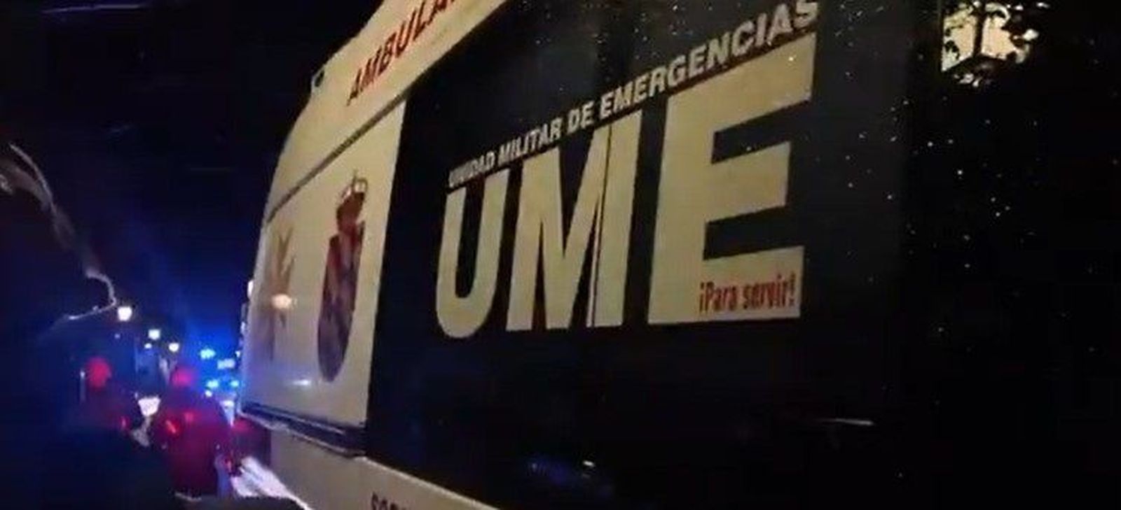Ambulancia de la UME en el lugar de los hechos.