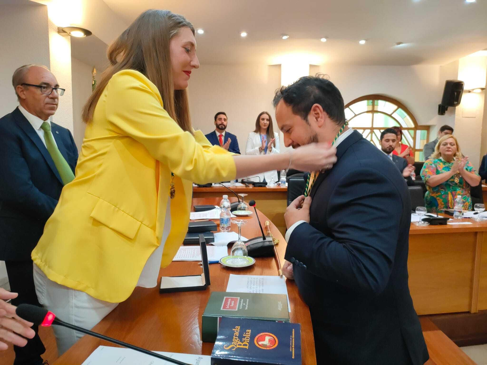 La investidura de Miguel Alconchel como alcalde de Los Barrios, en imágenes