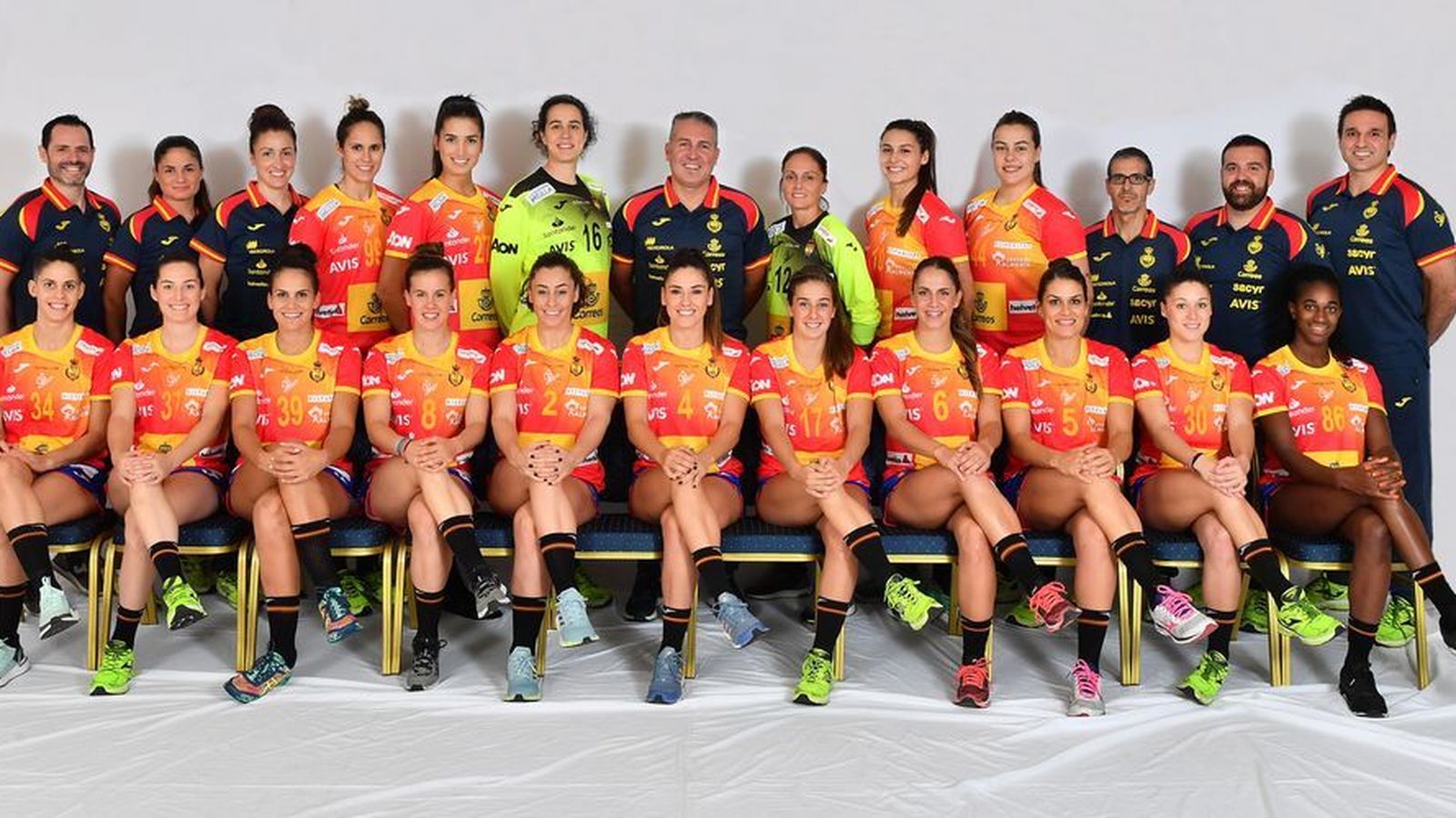 Foto de equipo de las Guerreras para el Campeonato de Europa de Dinamarca 2020.