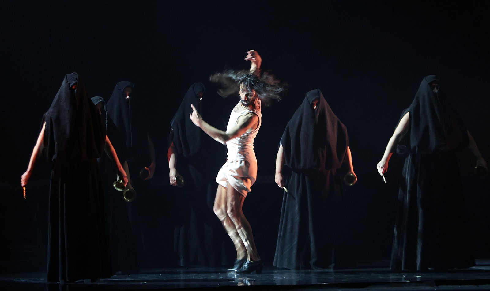 Eduardo Guerrero estrena 'El manto y su ojo' en el Festival de Jerez