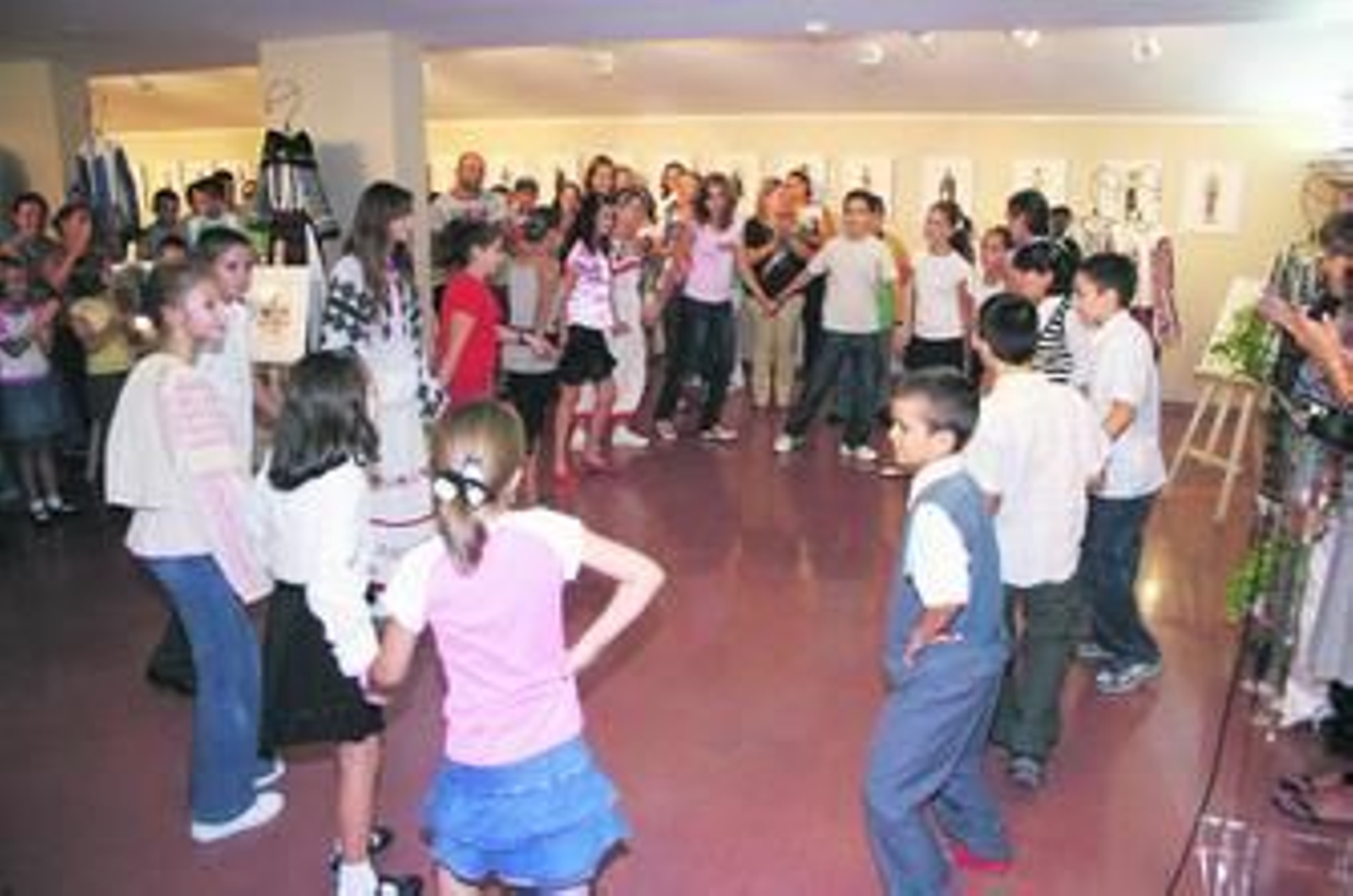 Lepe y Rumanía 'bailan' al compás