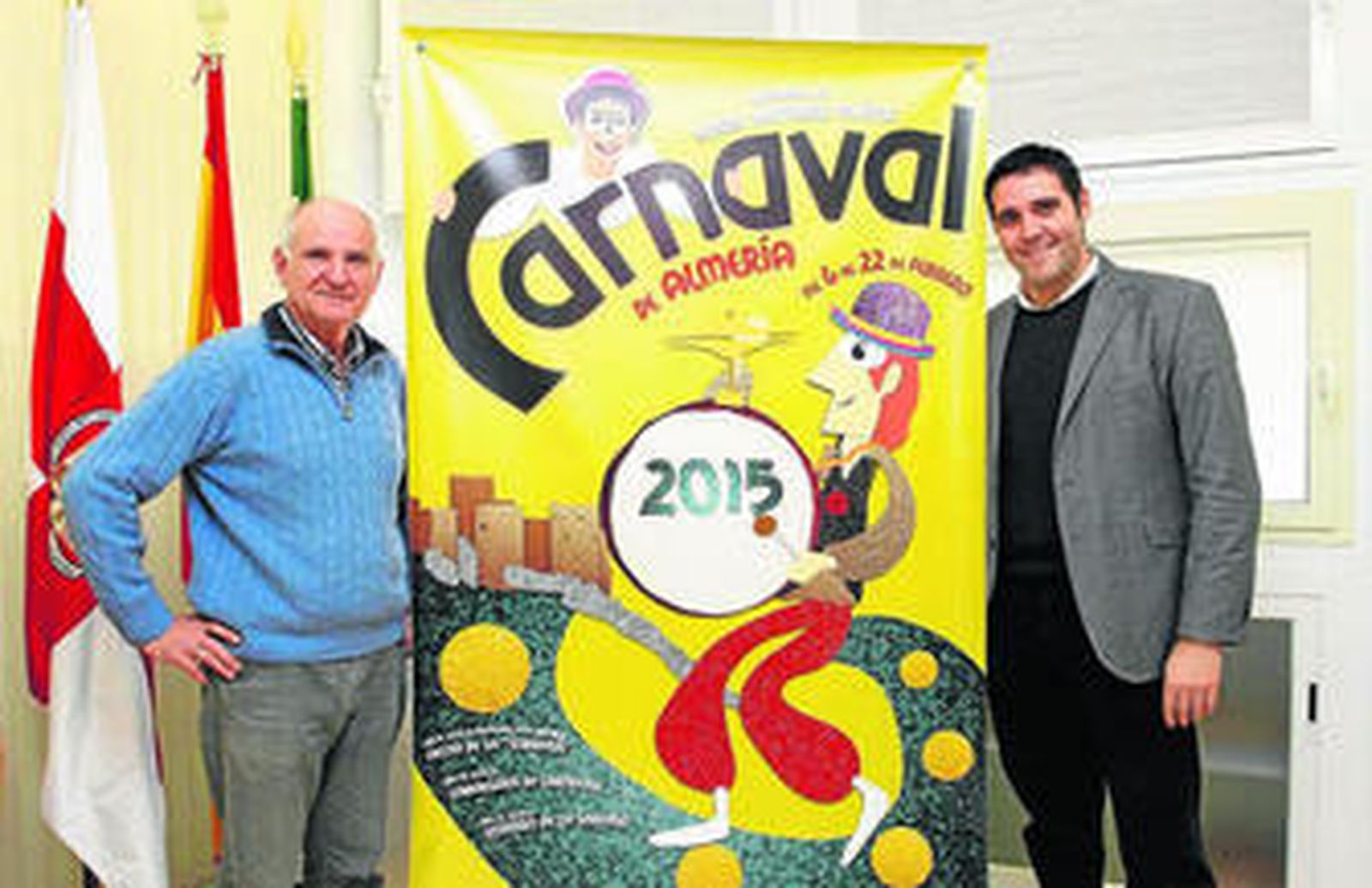 Nicolás Castillo, presidente de la Federación Almeriense de Carnaval con el concejal Juan José Alonso el día de la presentación del cartel de este año.