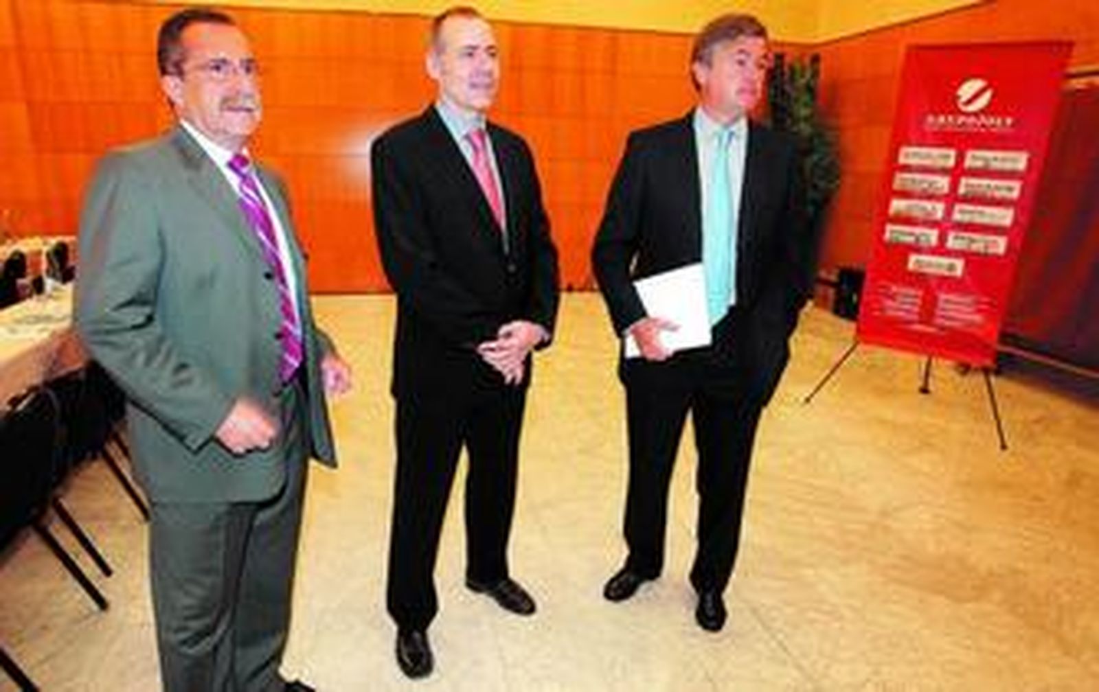 Javier García, José Girbau y Juan Krauel, directivos del Sabadell.