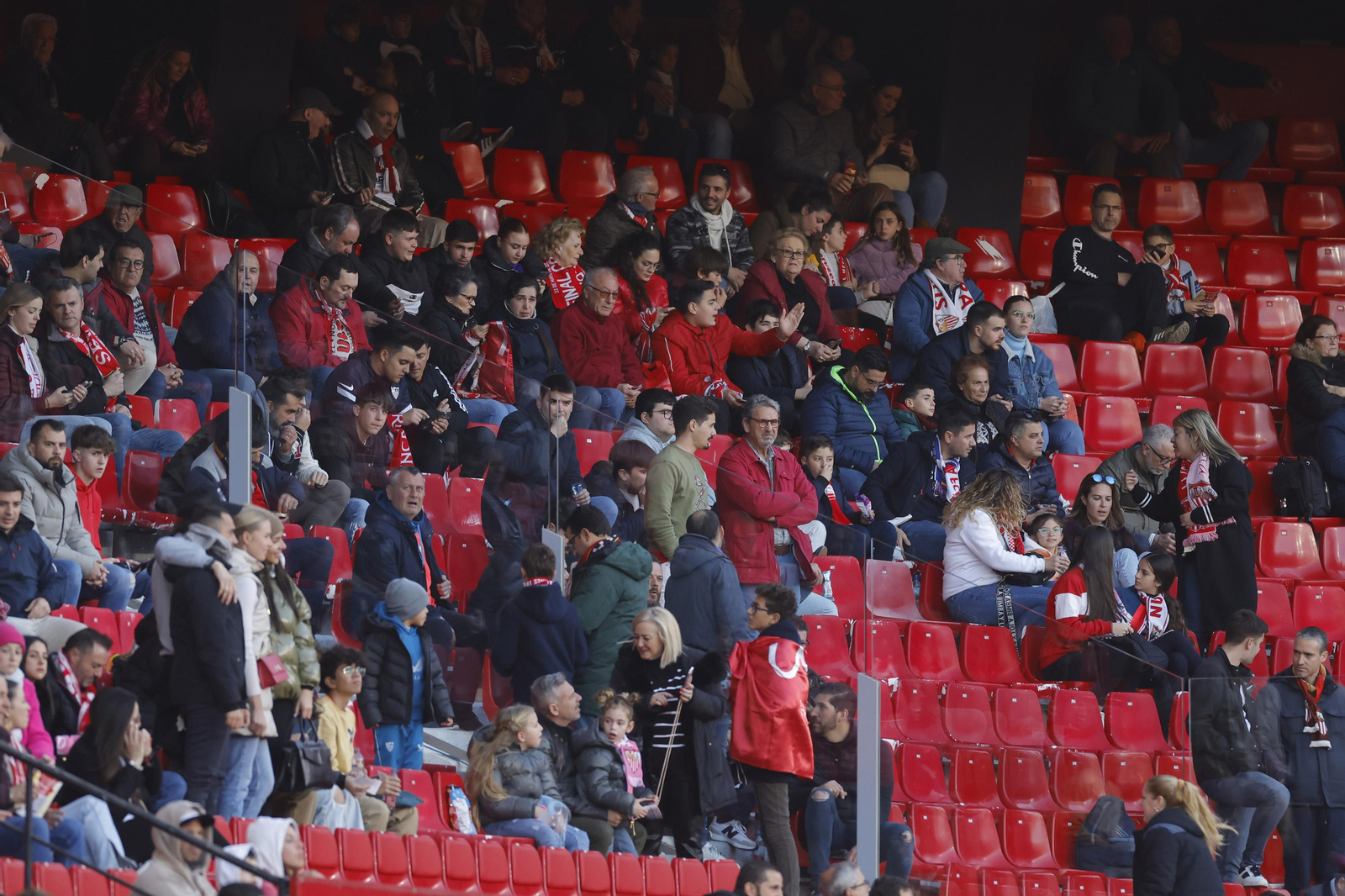 Búscate en las fotos del Sevilla-Mallorca