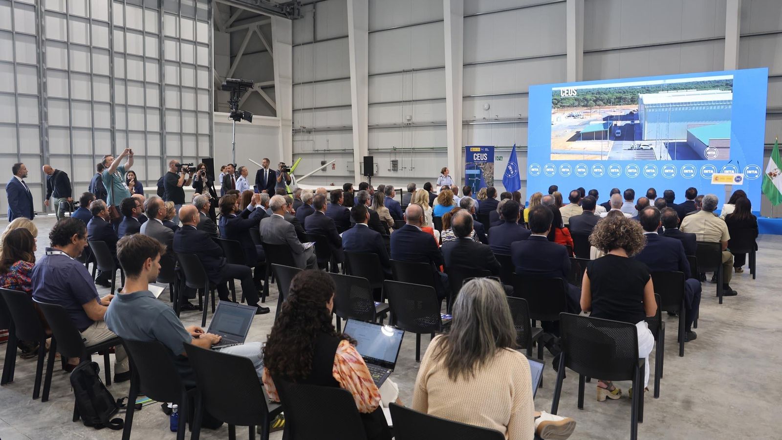 Un momento del acto de inauguración del CEUS en Huelva.