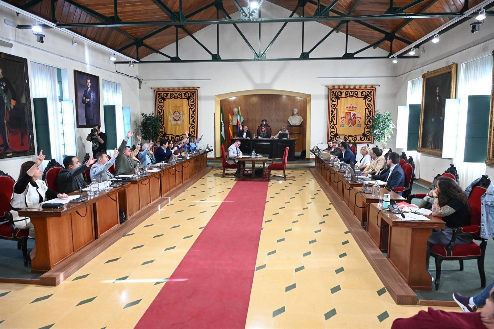 Pleno del Ayuntamiento de Linares.