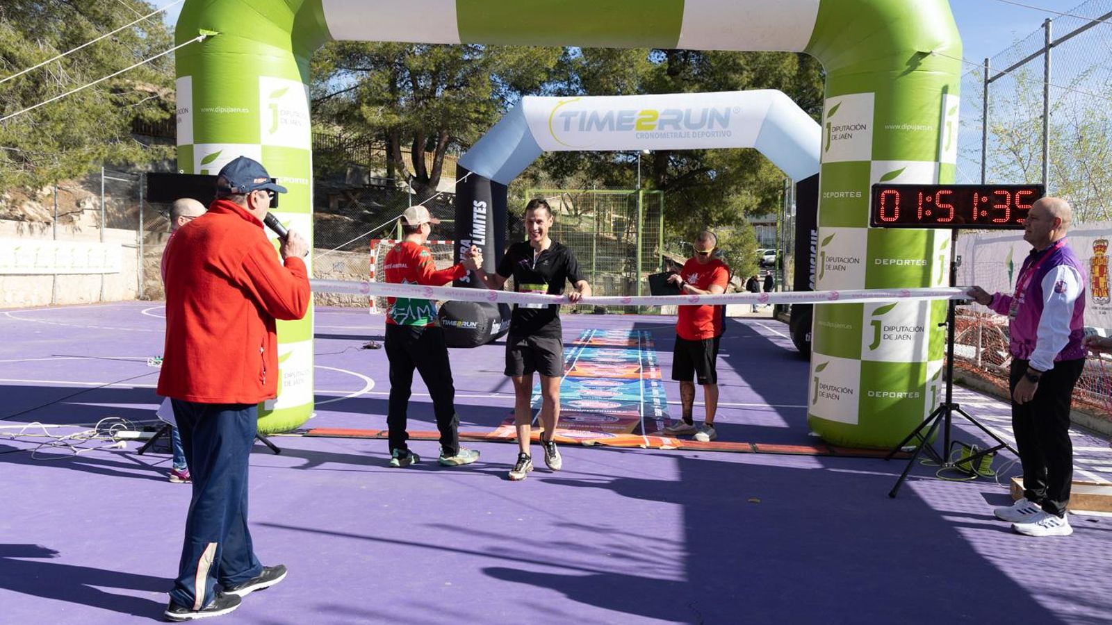 En imágenes: kilómetros para la esperanza de Celia en el CxM Trail Solidario IES Fuente de la Peña (I)